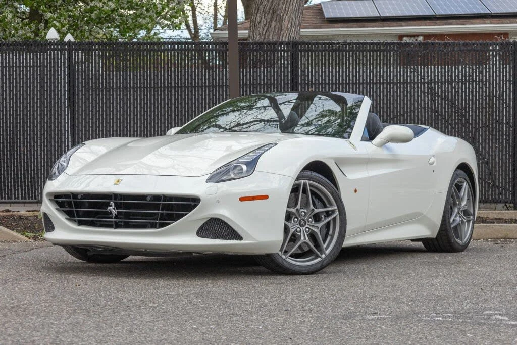 2016 Ferrari California T - Image 5 of 31