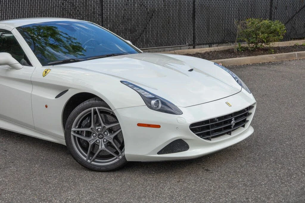 2016 Ferrari California T - Image 18 of 31