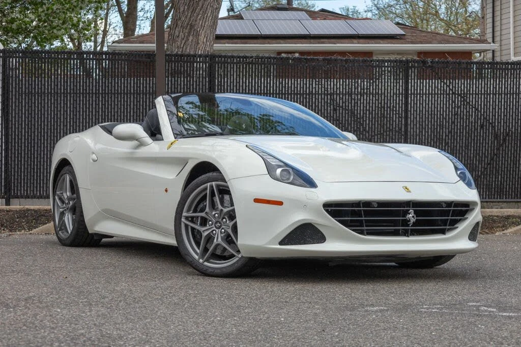 2016 Ferrari California T - Image 3 of 31