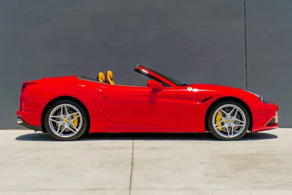 2016 Ferrari California T - Image 7 of 31