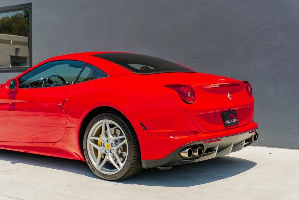 2016 Ferrari California T - Image 16 of 31