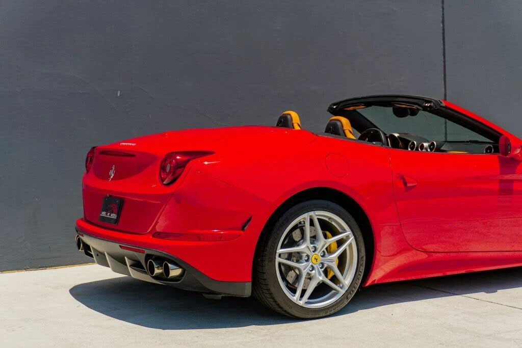 2016 Ferrari California T - Image 29 of 31