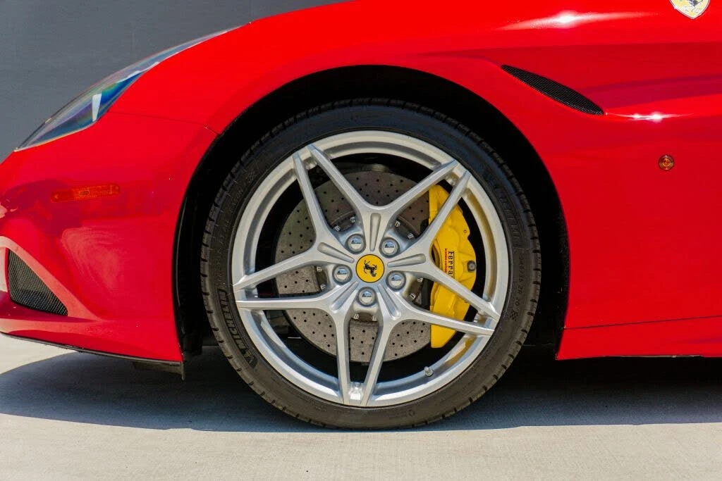 2016 Ferrari California T - Image 12 of 31