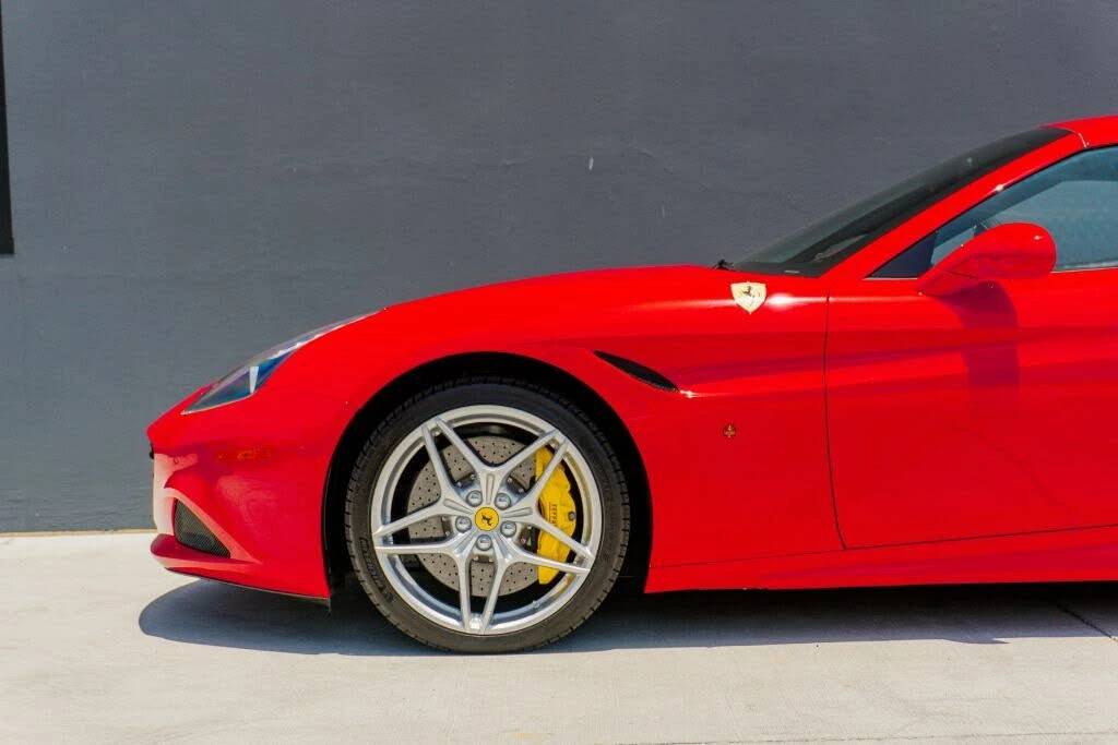 2016 Ferrari California T - Image 11 of 31