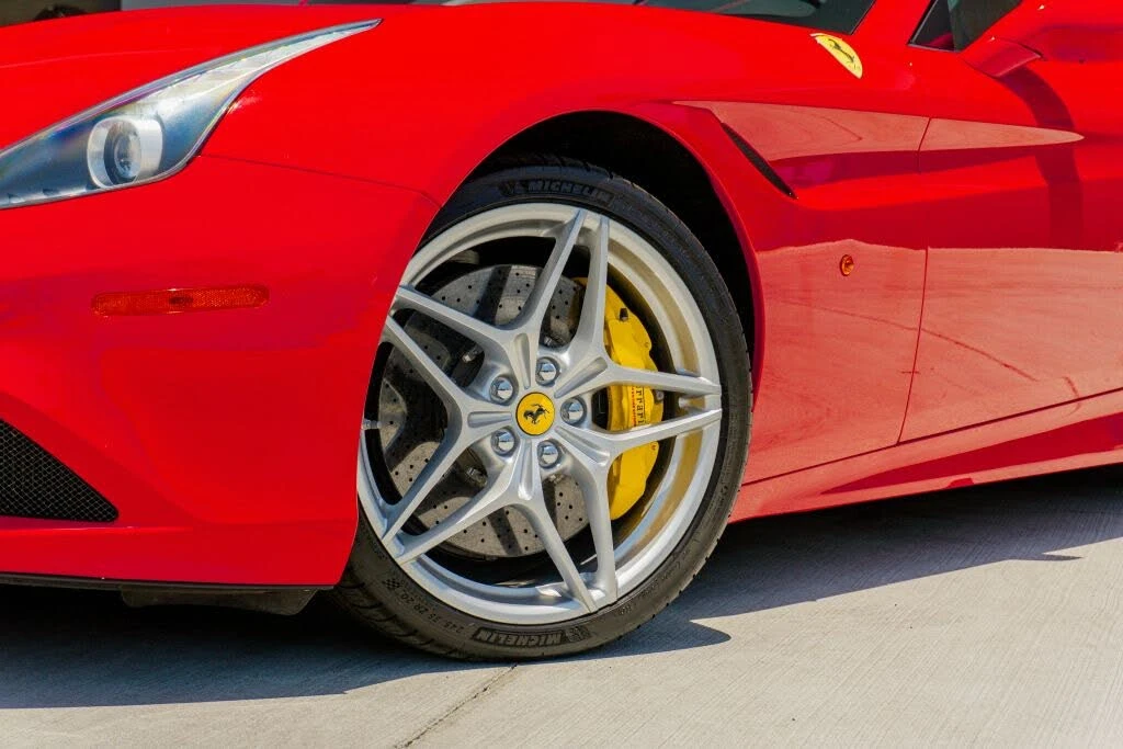 2016 Ferrari California T - Image 19 of 31