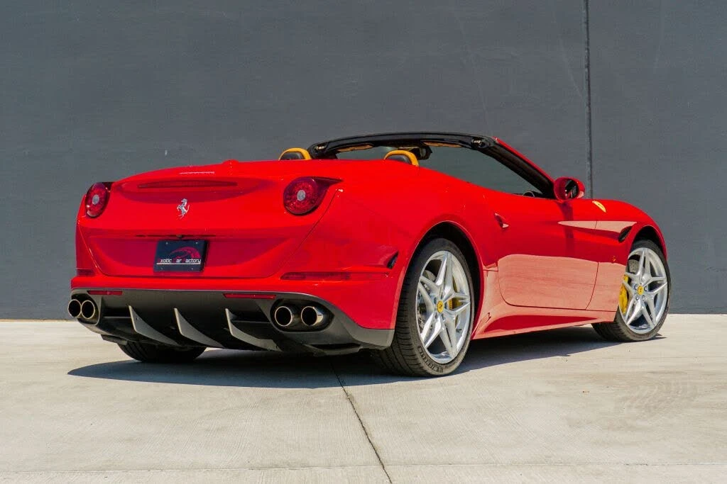 2016 Ferrari California T - Image 8 of 31