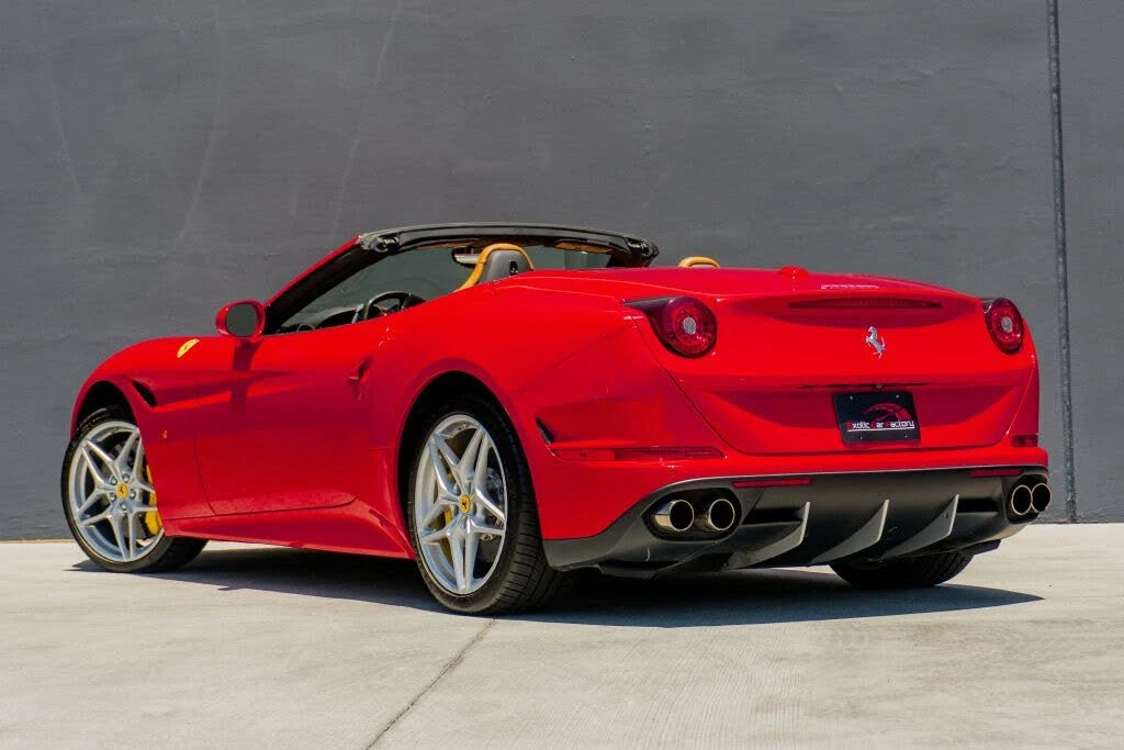 2016 Ferrari California T - Image 10 of 31