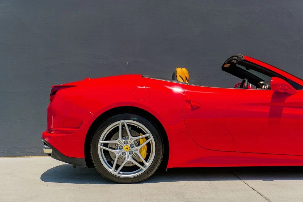 2016 Ferrari California T - Image 27 of 31