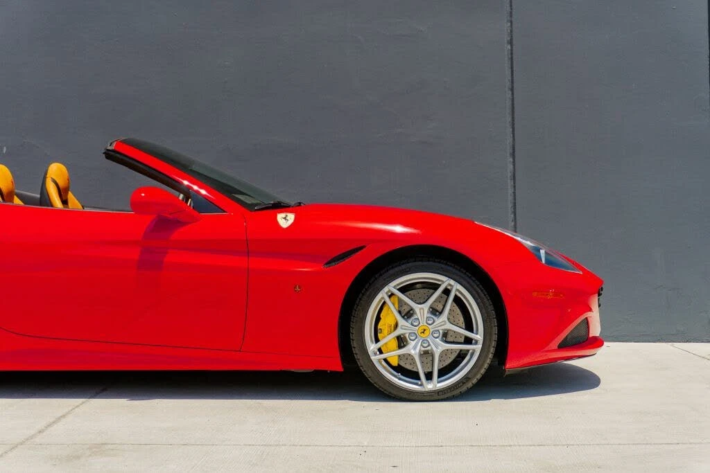 2016 Ferrari California T - Image 30 of 31