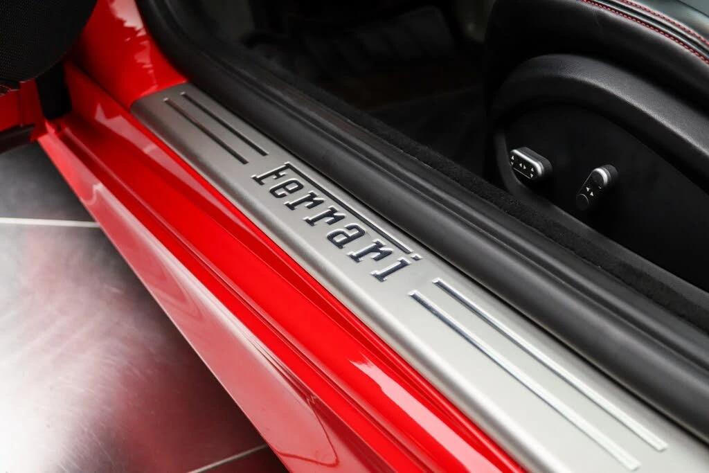 2016 Ferrari California T - Image 24 of 31