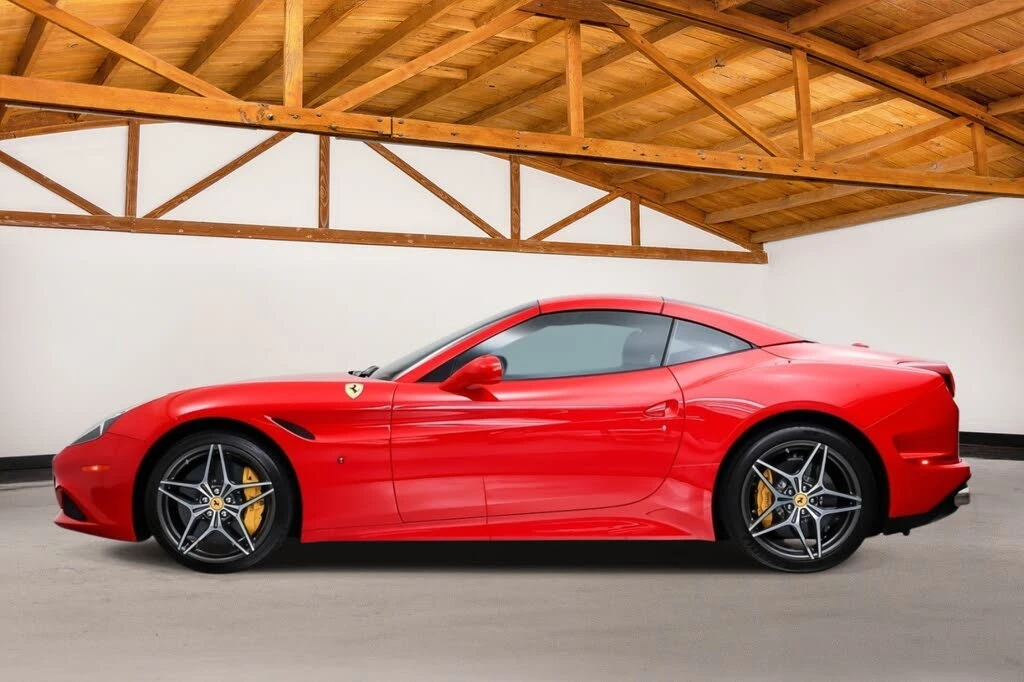 2016 Ferrari California T - Image 3 of 31