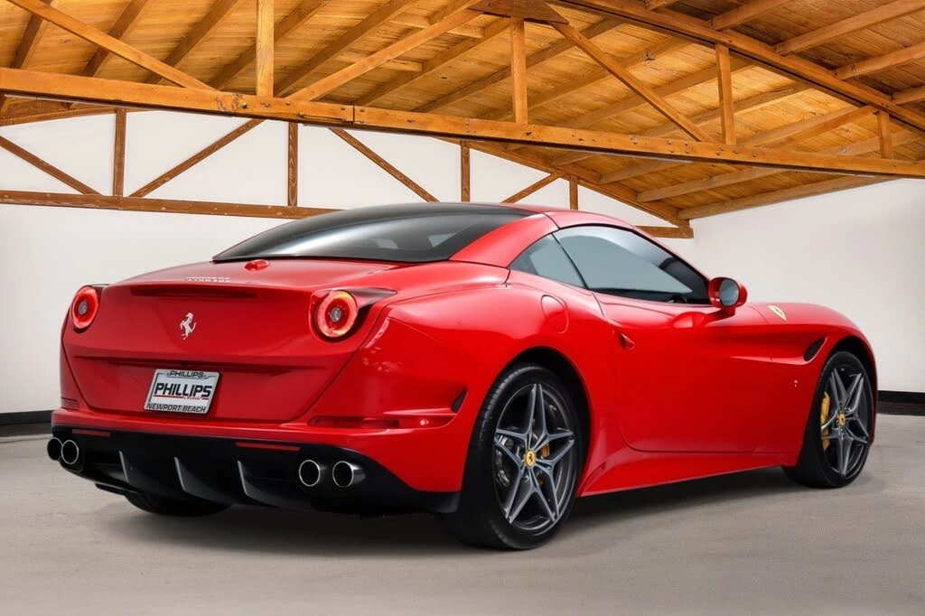 2016 Ferrari California T - Image 5 of 31