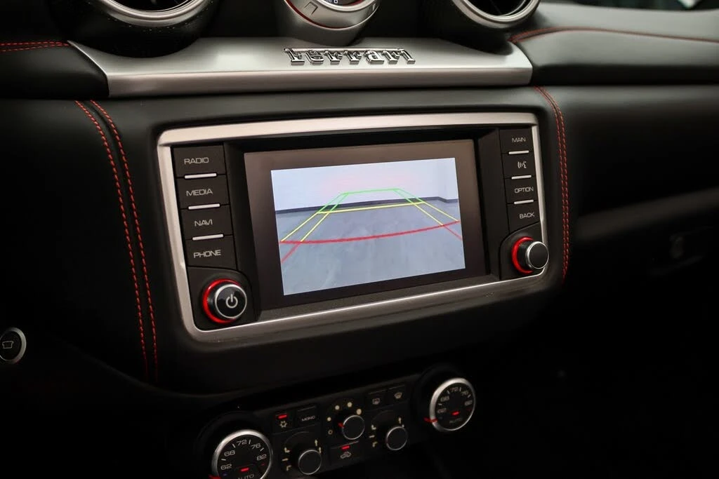 2016 Ferrari California T - Image 23 of 31