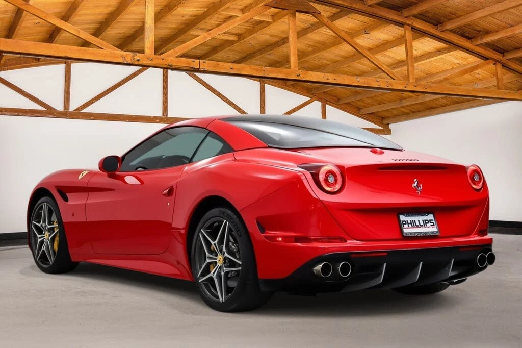 2016 Ferrari California T - Image 2 of 31