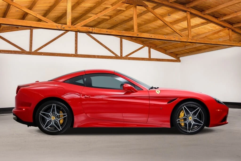 2016 Ferrari California T - Image 6 of 31