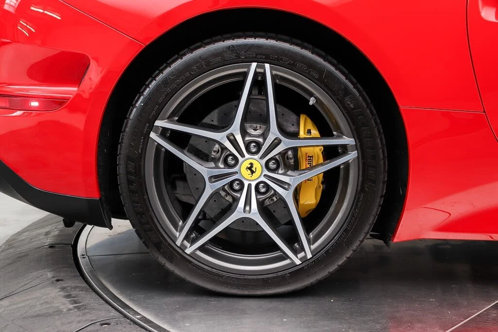 2016 Ferrari California T - Image 17 of 31