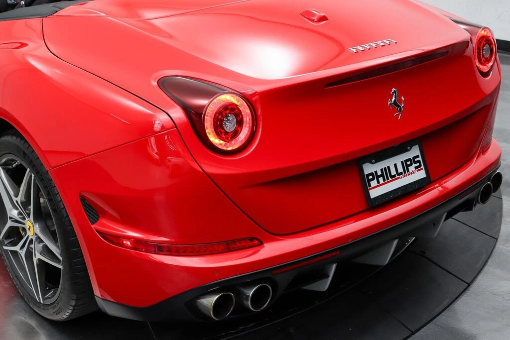 2016 Ferrari California T - Image 15 of 31
