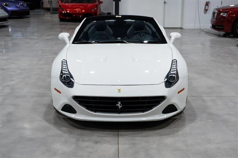 2016 Ferrari California T - Image 10 of 31