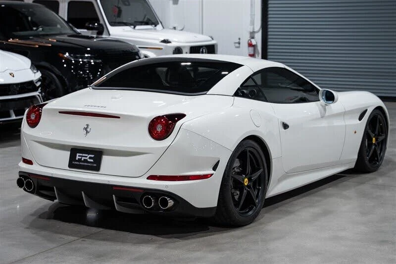 2016 Ferrari California T - Image 13 of 31