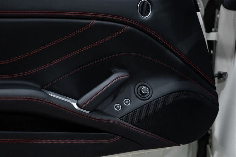 2016 Ferrari California T - Image 29 of 31
