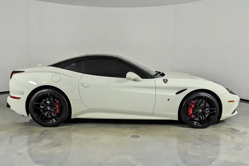 2016 Ferrari California T - Image 12 of 31