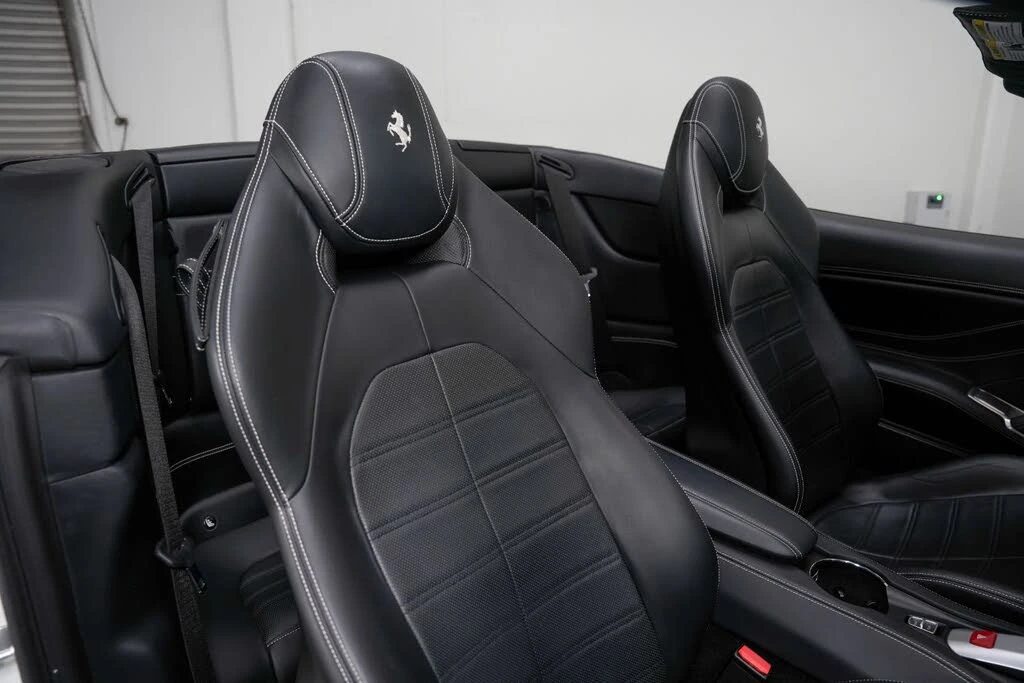 2016 Ferrari California T - Image 29 of 31