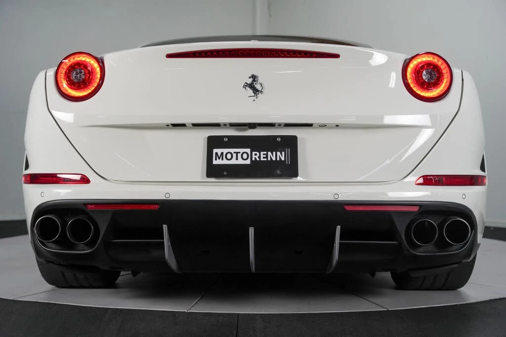 2016 Ferrari California T - Image 24 of 31