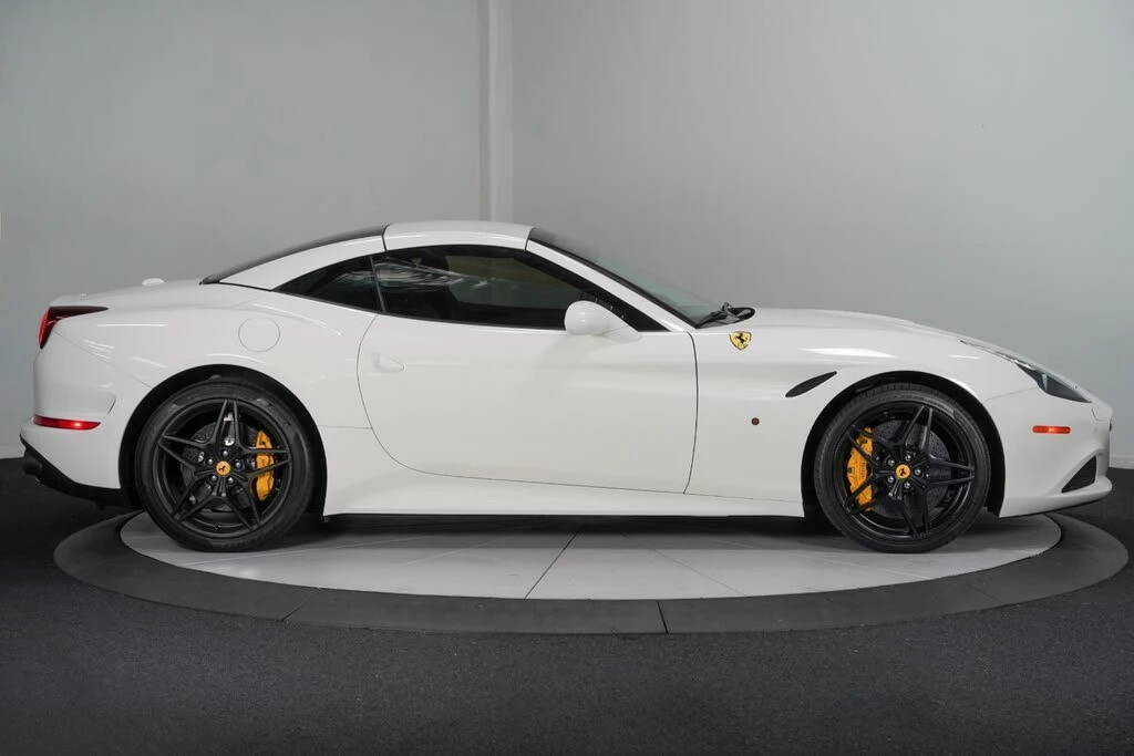 2016 Ferrari California T - Image 9 of 31