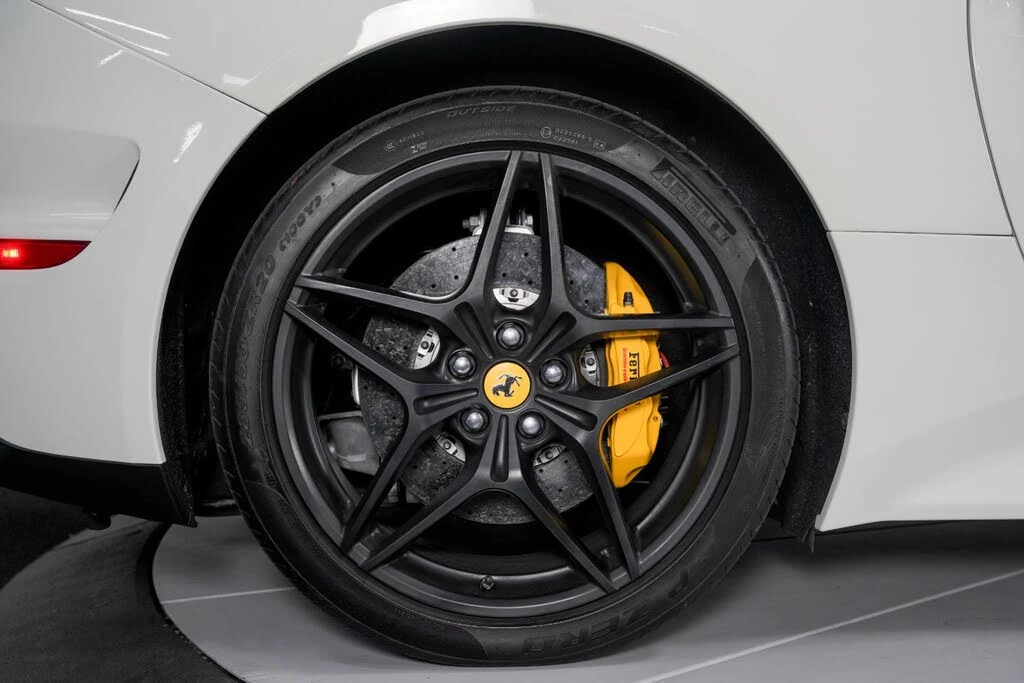 2016 Ferrari California T - Image 26 of 31