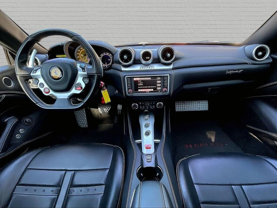 2016 Ferrari California T - Image 7 of 23