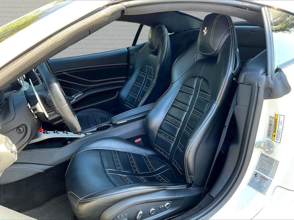 2016 Ferrari California T - Image 17 of 23