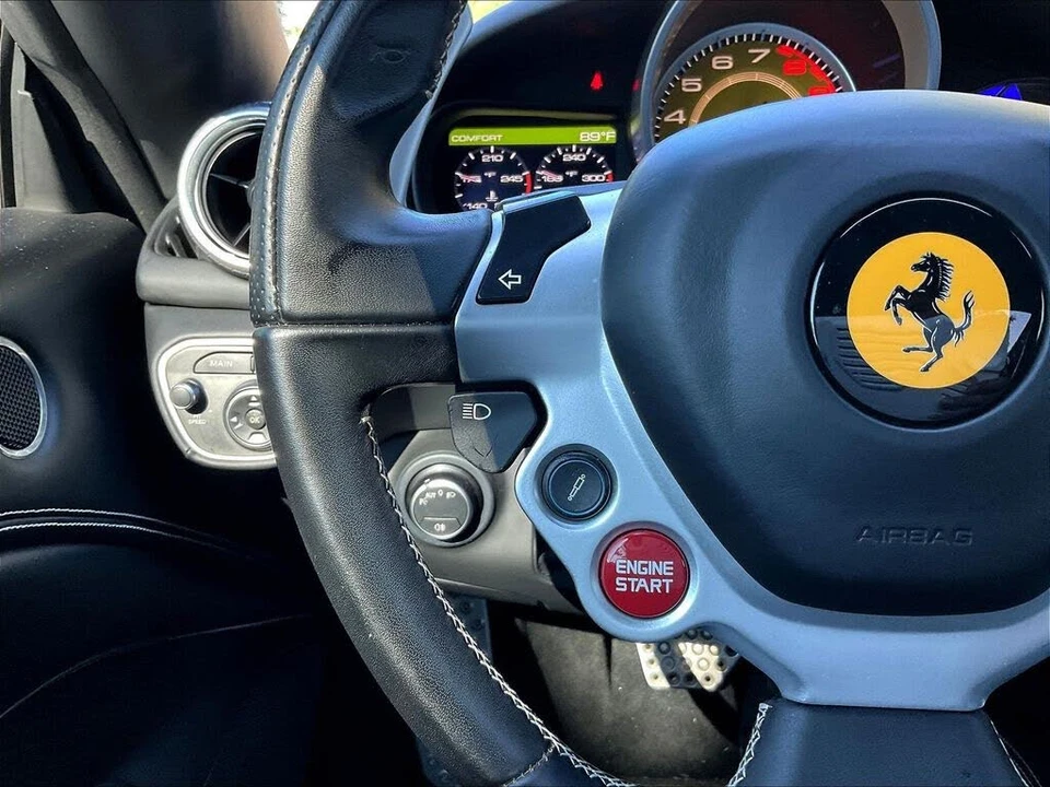 2016 Ferrari California T - Image 10 of 23