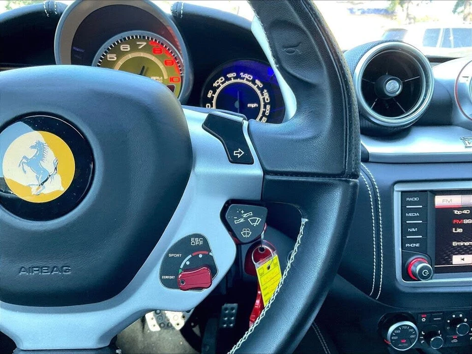2016 Ferrari California T - Image 11 of 23