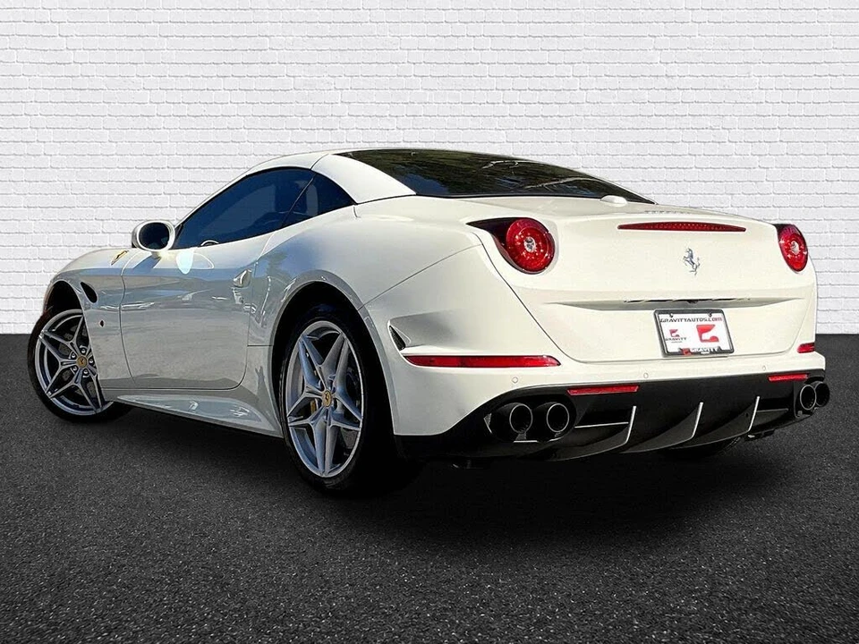 2016 Ferrari California T - Image 4 of 23