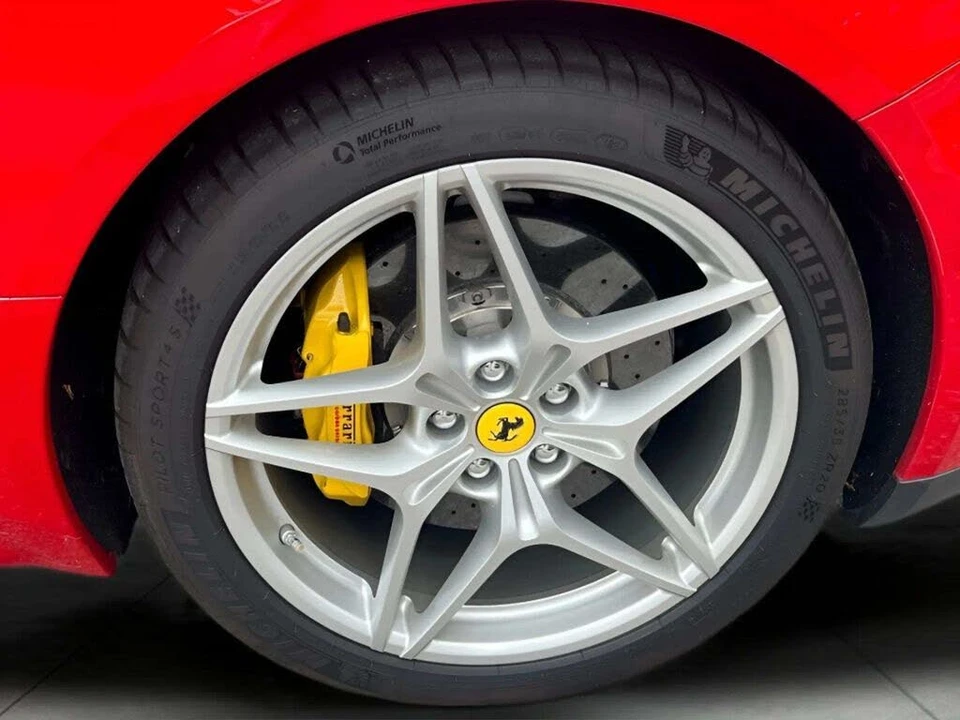 2016 Ferrari California T - Image 26 of 27