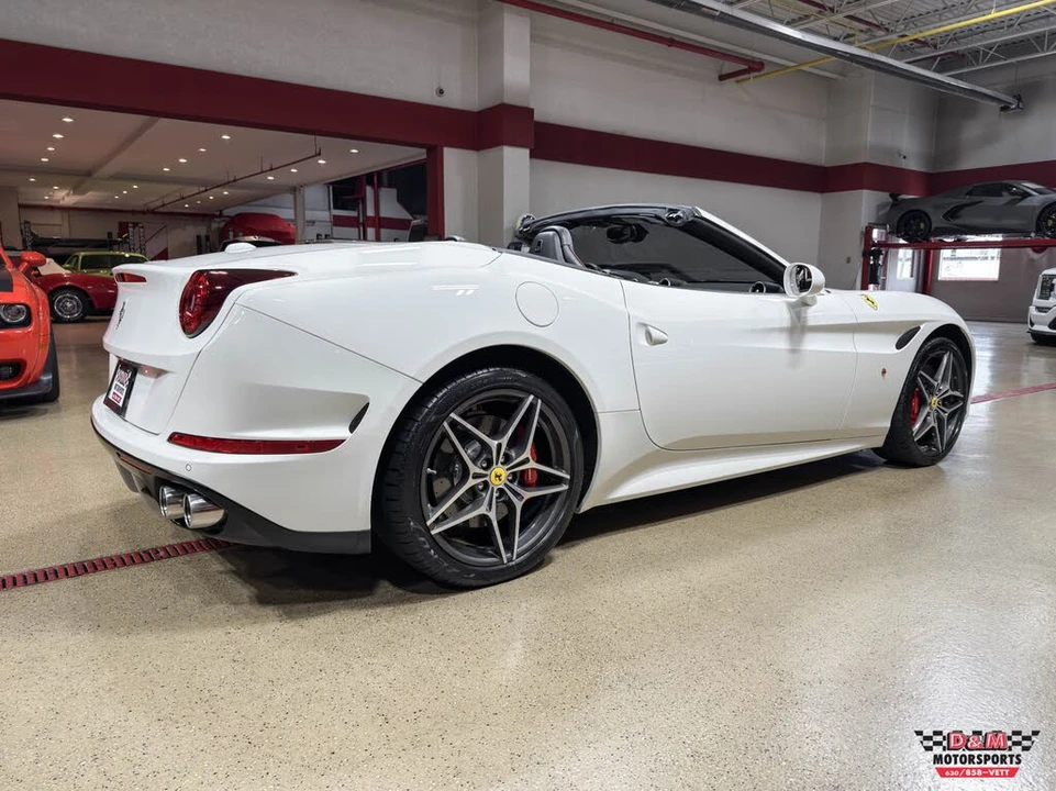 2016 Ferrari California T - Image 5 of 31