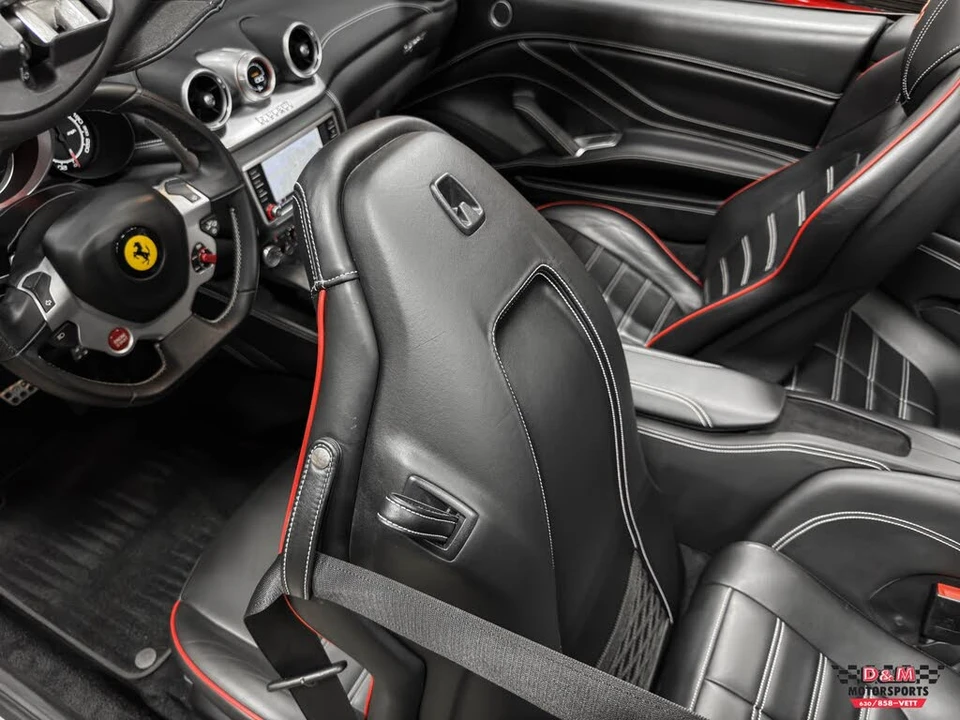 2016 Ferrari California T - Image 30 of 31