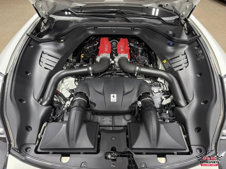 2016 Ferrari California T - Image 9 of 31