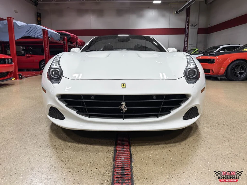 2016 Ferrari California T - Image 8 of 31