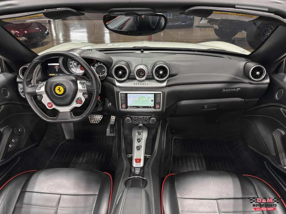 2016 Ferrari California T - Image 14 of 31