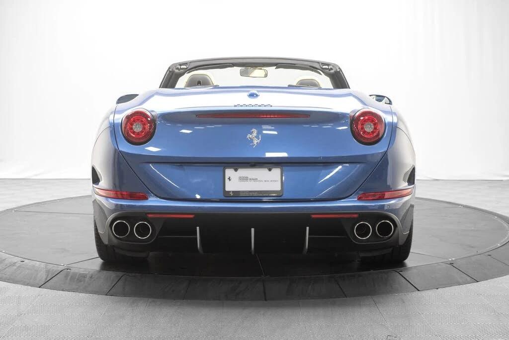 2016 Ferrari California T - Image 4 of 31