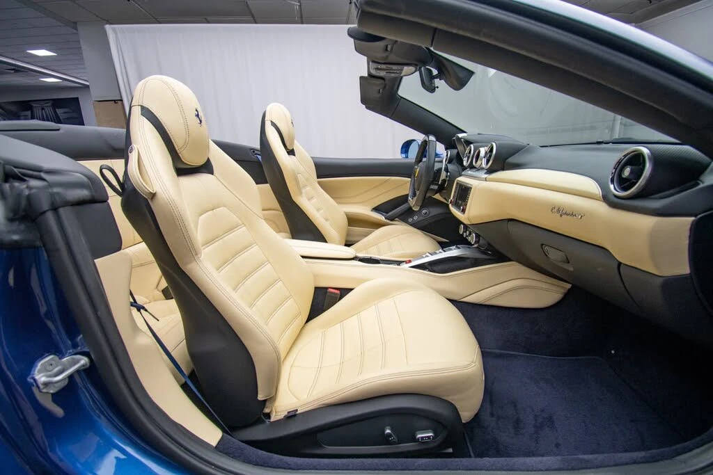 2016 Ferrari California T - Image 22 of 31