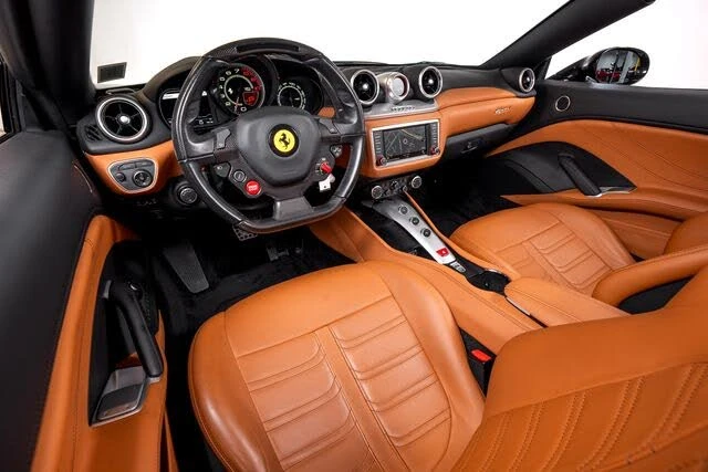 2016 Ferrari California T - Image 29 of 31