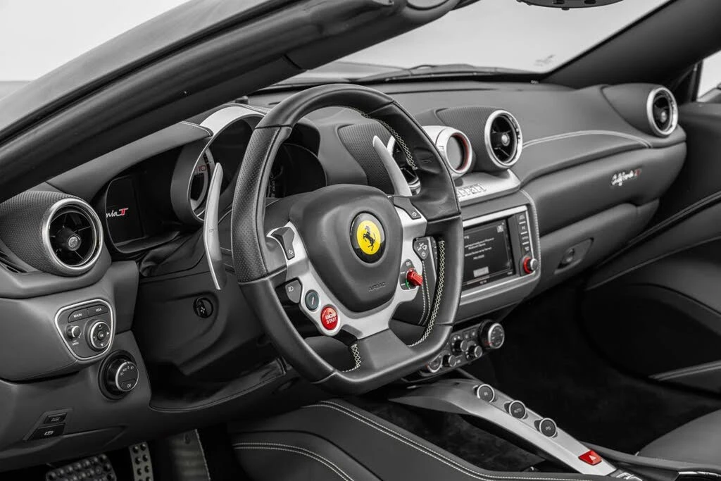 2016 Ferrari California T - Image 4 of 31
