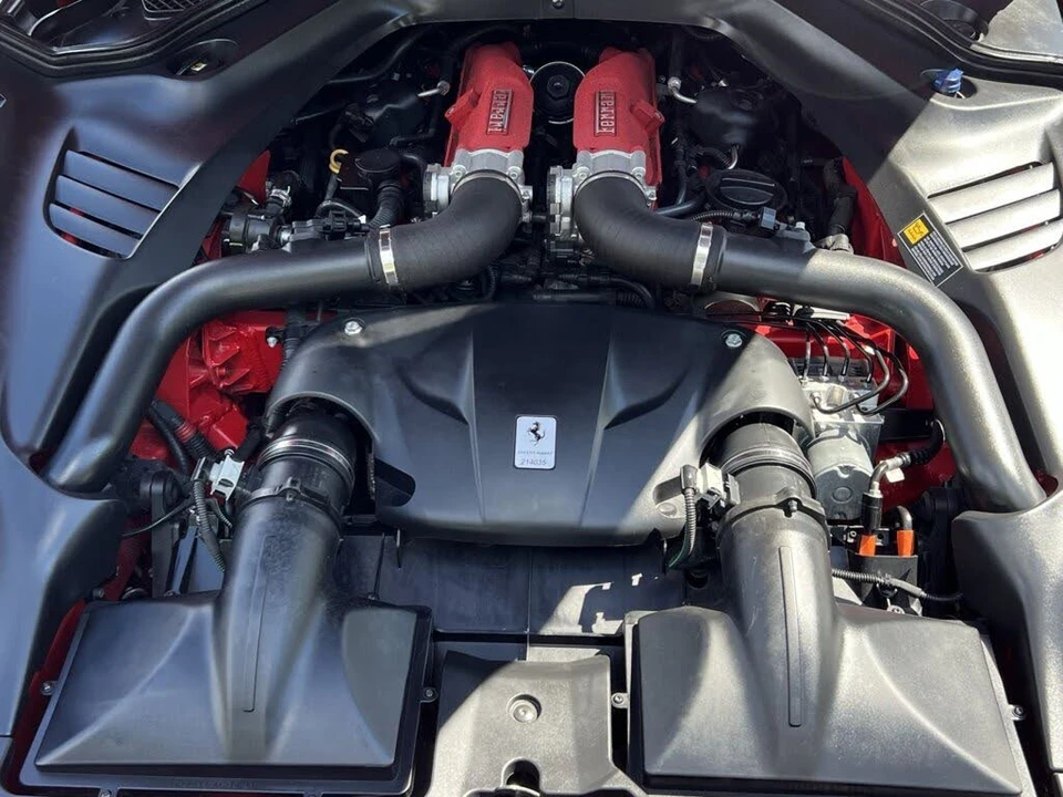 2016 Ferrari California T - Image 30 of 31