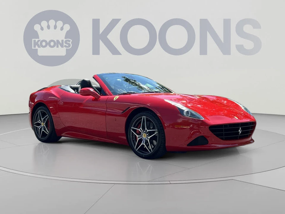 2016 Ferrari California T - Image 2 of 31