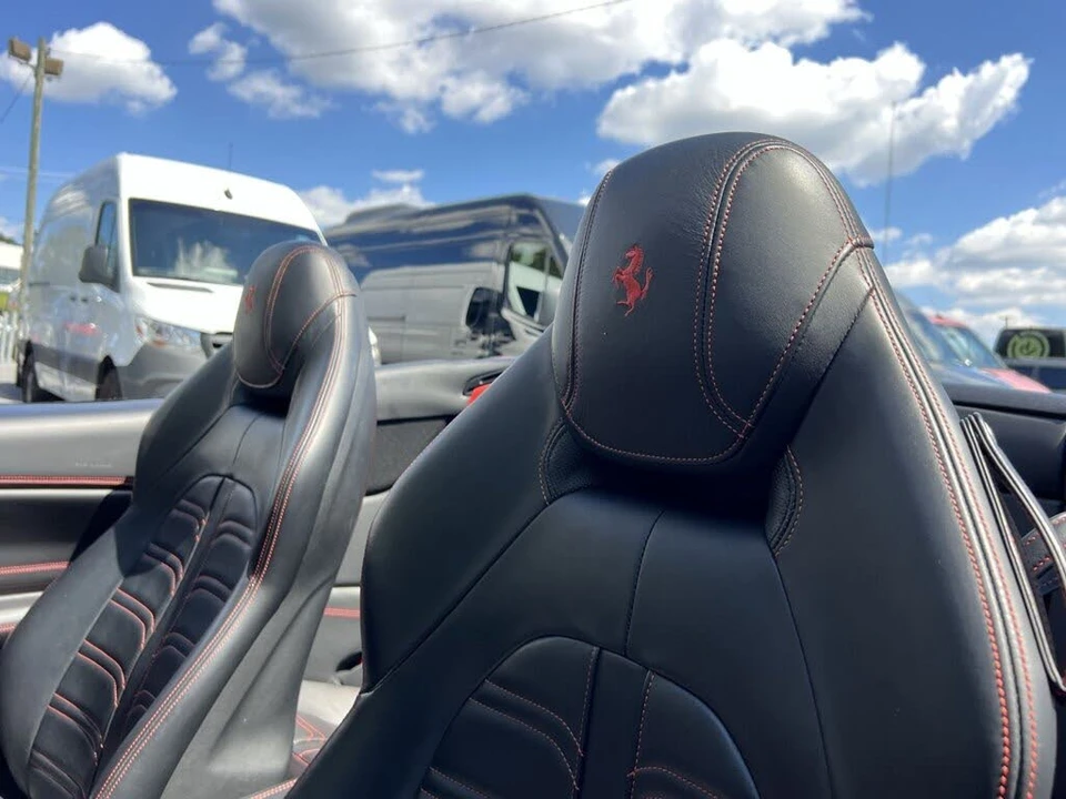 2016 Ferrari California T - Image 26 of 31