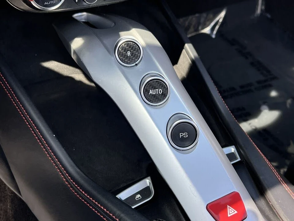 2016 Ferrari California T - Image 24 of 31