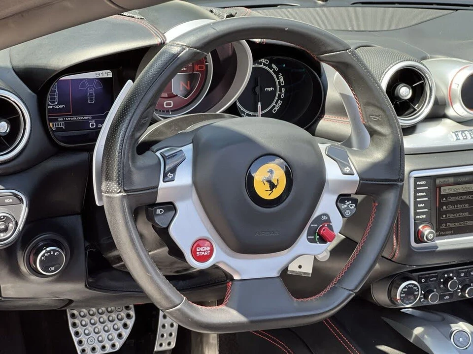 2016 Ferrari California T - Image 18 of 31