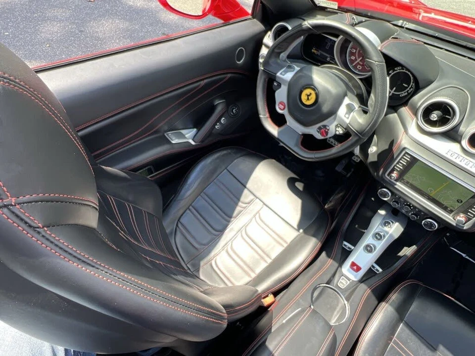 2016 Ferrari California T - Image 13 of 31